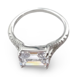 Anillo de Plata con Circonitas
