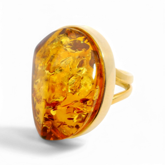 Anillo de ámbar bañado en oro