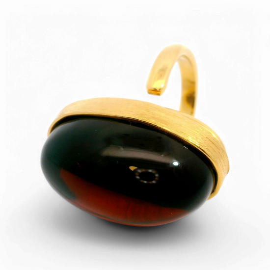 Anillo de ámbar bañado en oro