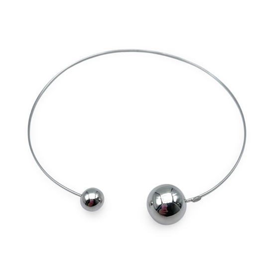  Collar de plata con bolas